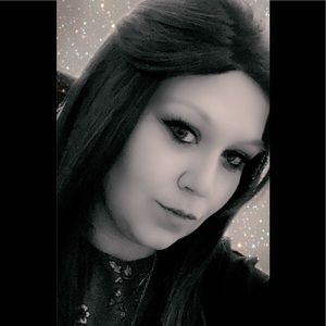 Meet your Posher, Stefanie